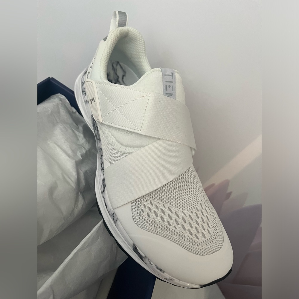 Brand New TIEM SLIPSTREAM Indoor Cycling/Spin Shoes with cycling cleats